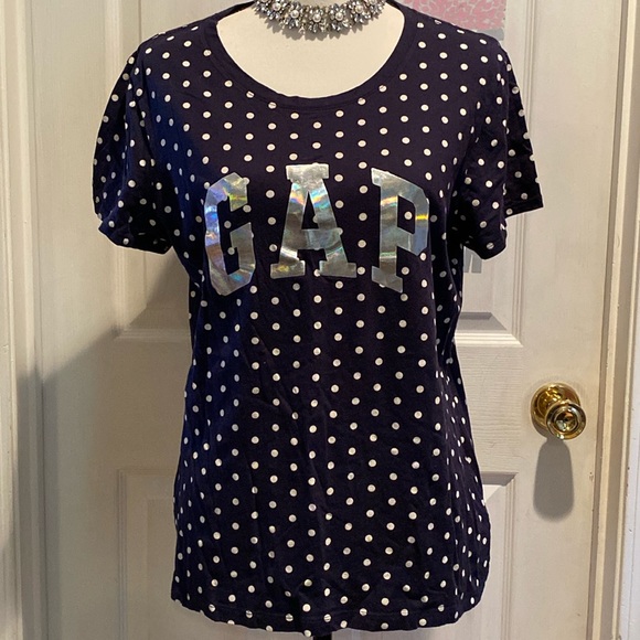 GAP Tops - Polka Dot Tee!